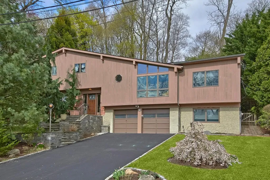 38 Stonewall Circle White Plains NY 10607