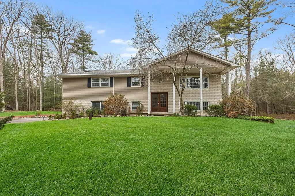 716 Stone Lane West Hurley NY 12491