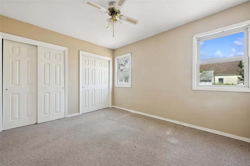 230 Roslyn Road Mineola NY 11501