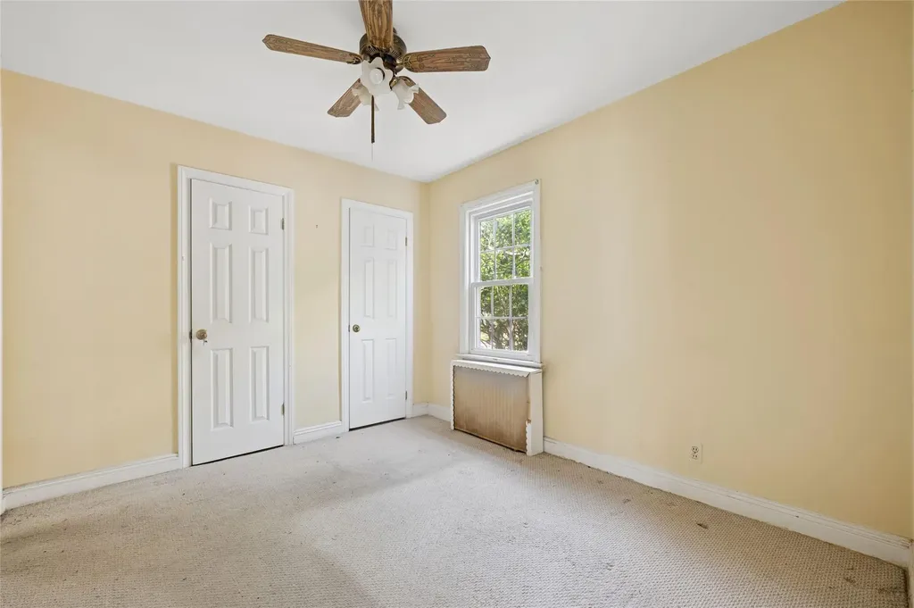 230 Roslyn Road Mineola NY 11501