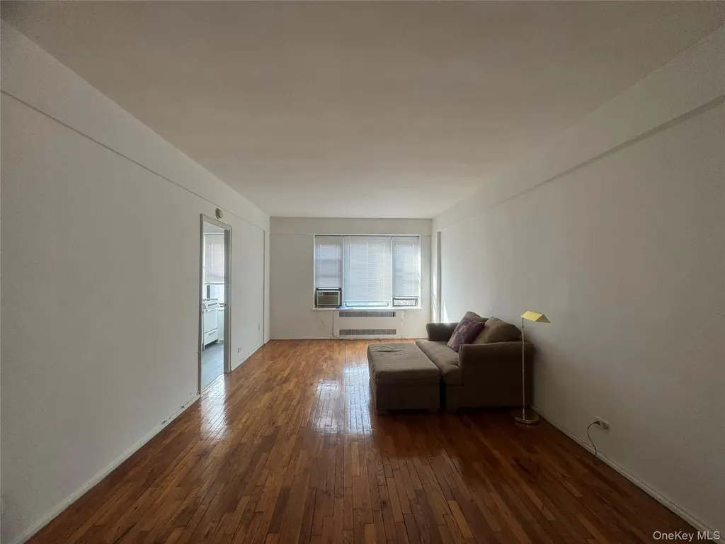 99-21 67th Road Forest Hills NY 11375