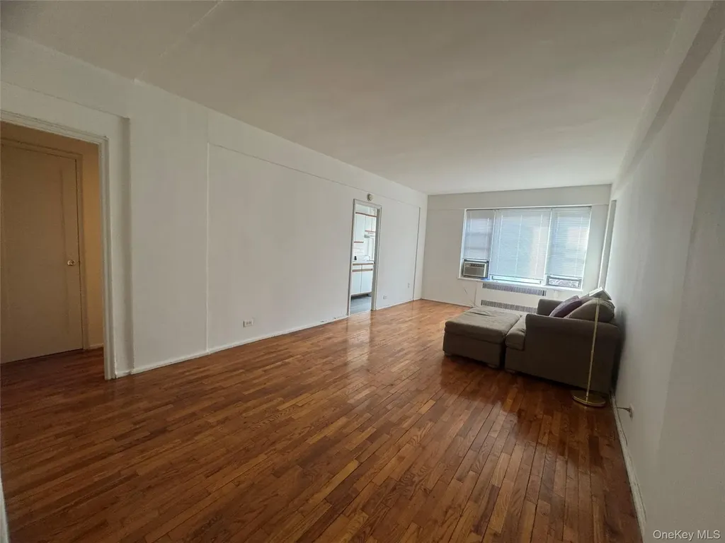 99-21 67th Road Forest Hills NY 11375
