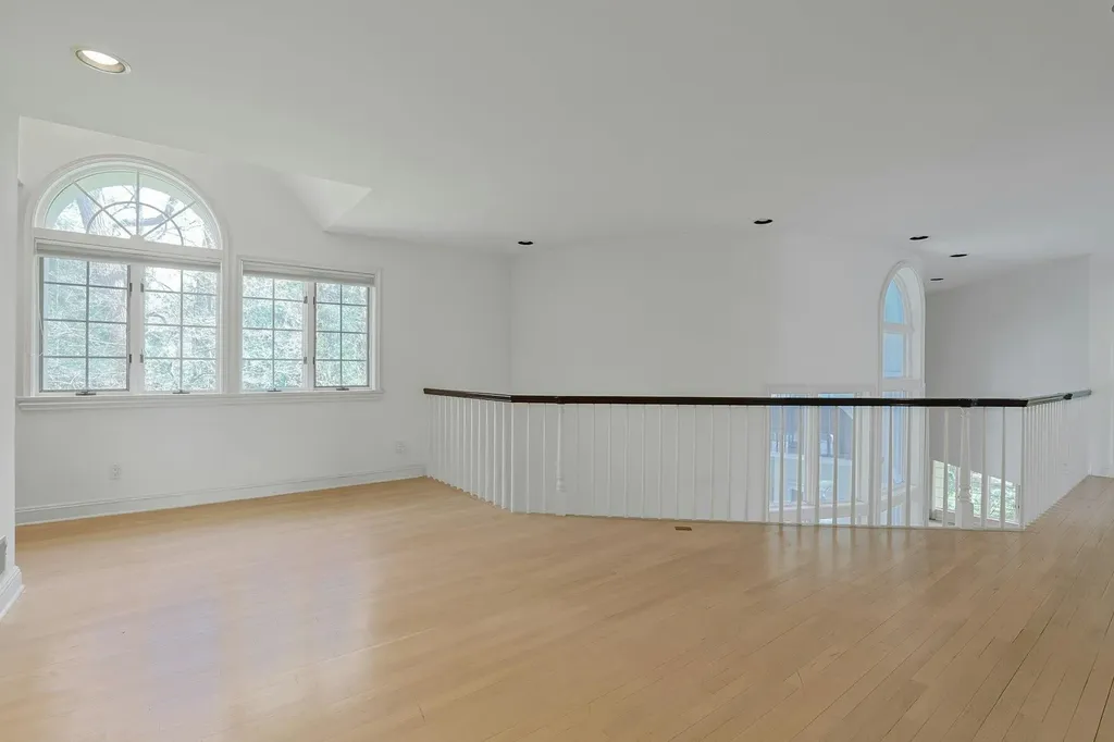 2 Sherbrooke Park Purchase NY 10577