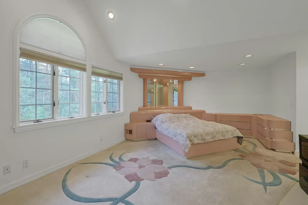 2 Sherbrooke Park Purchase NY 10577