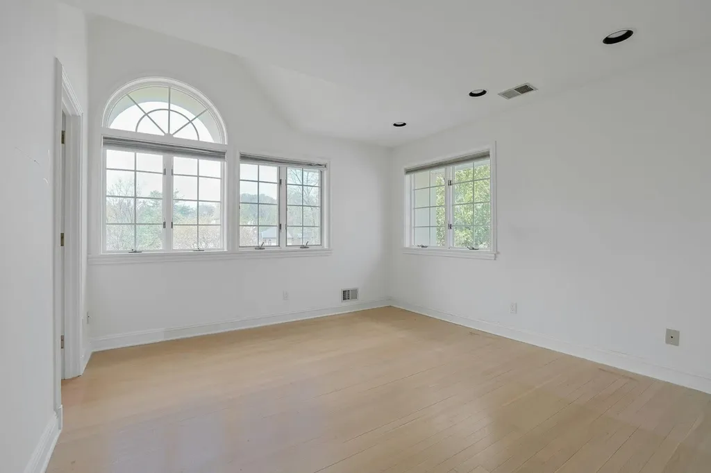 2 Sherbrooke Park Purchase NY 10577