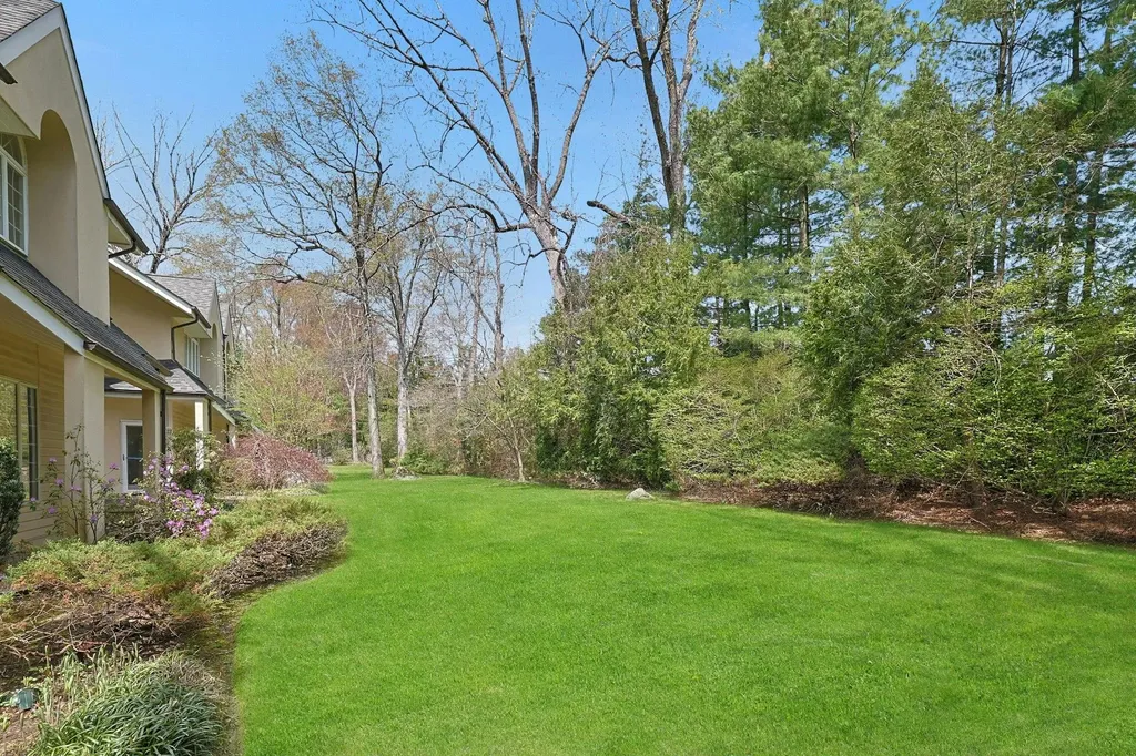 2 Sherbrooke Park Purchase NY 10577