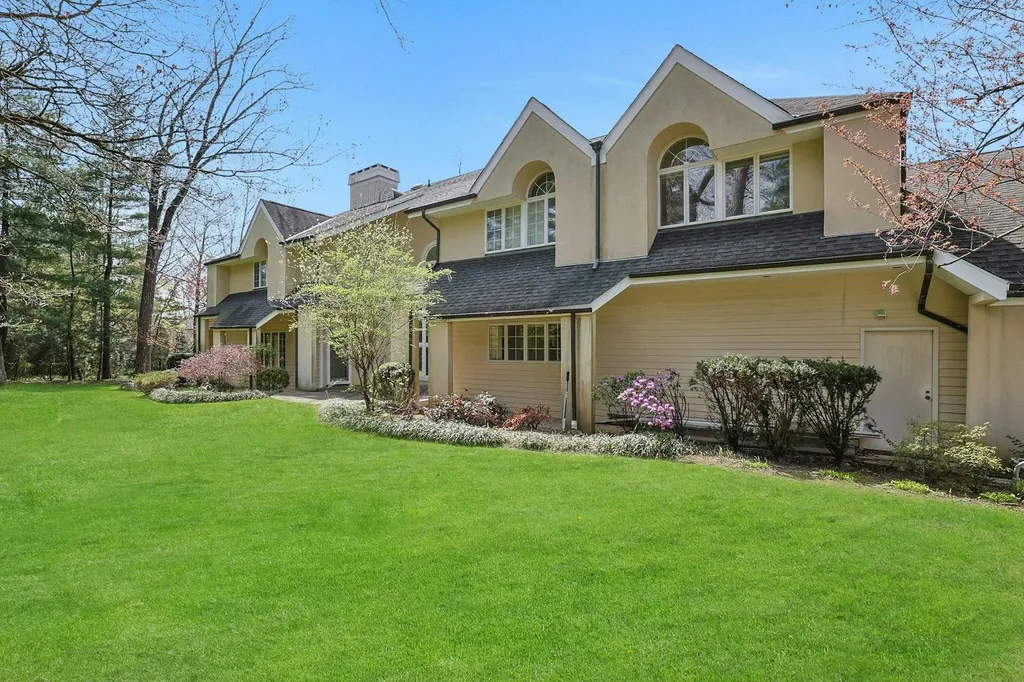 2 Sherbrooke Park Purchase NY 10577