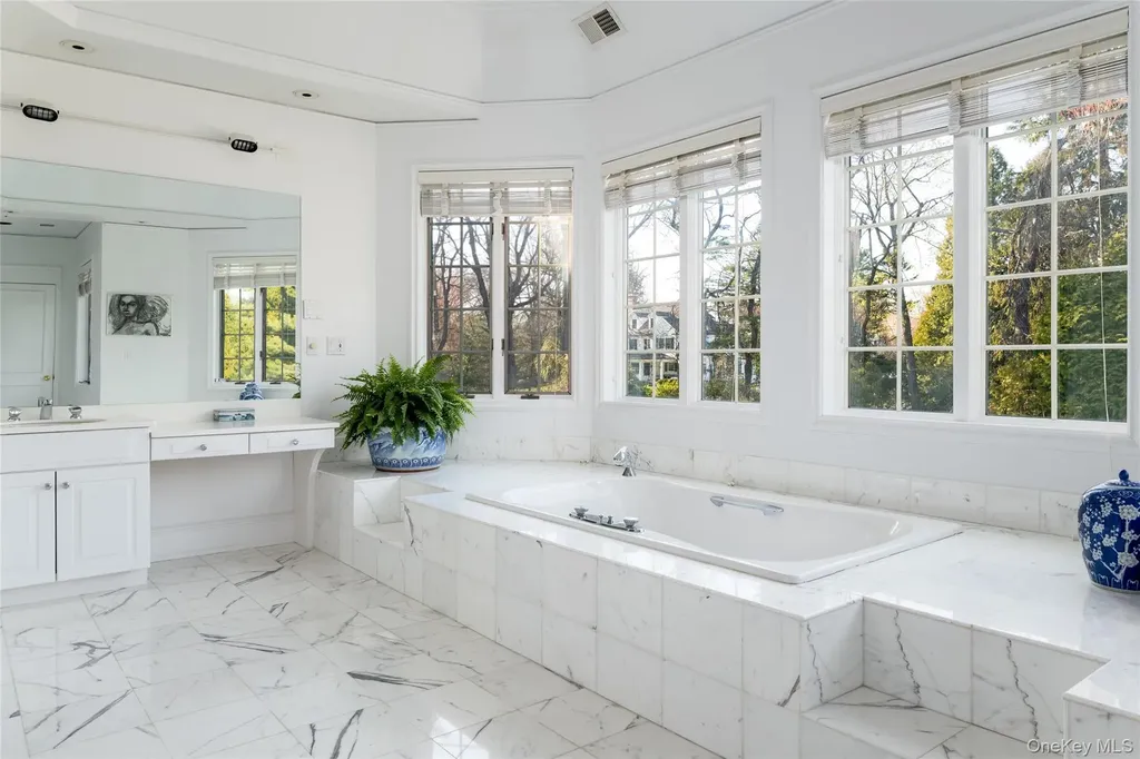 7 Coventry Court Purchase NY 10577