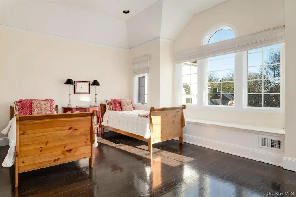 7 Coventry Court Purchase NY 10577