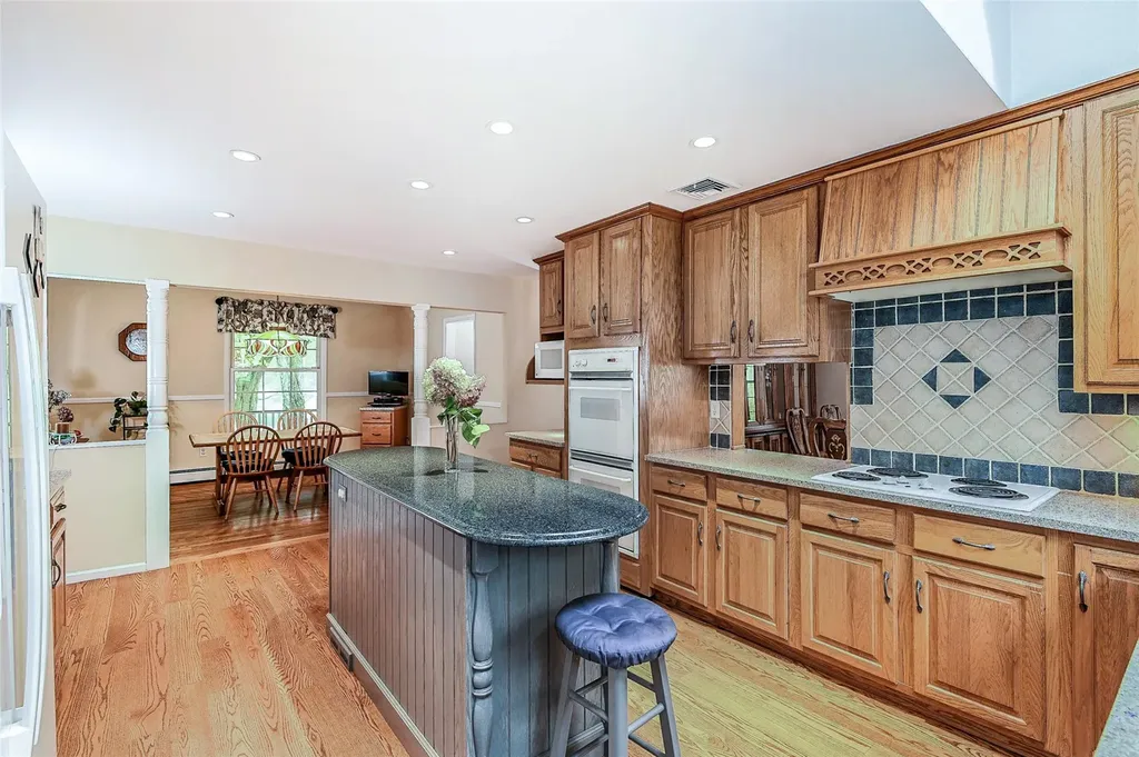 4 Lyons Court Armonk NY 10504