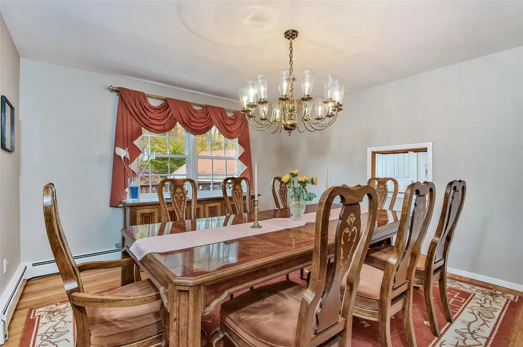 4 Lyons Court Armonk NY 10504