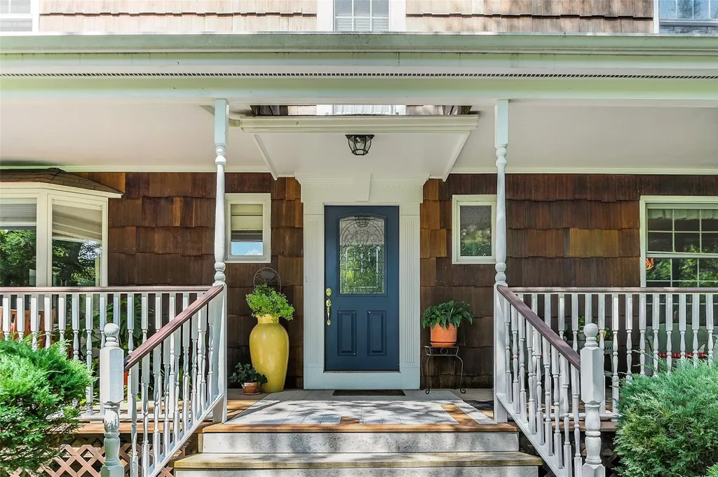 4 Lyons Court Armonk NY 10504