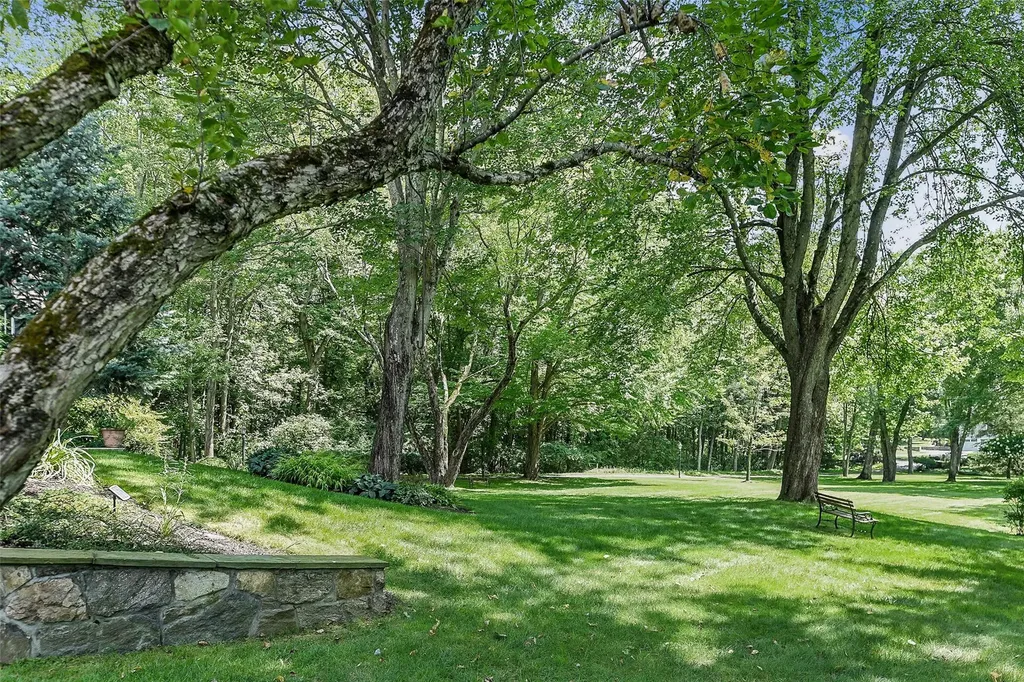 4 Lyons Court Armonk NY 10504