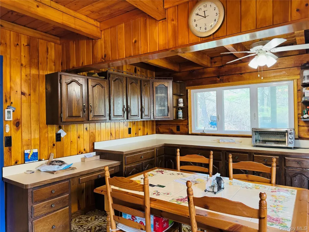 12 Wyms Heights Drive Marlboro NY 12542