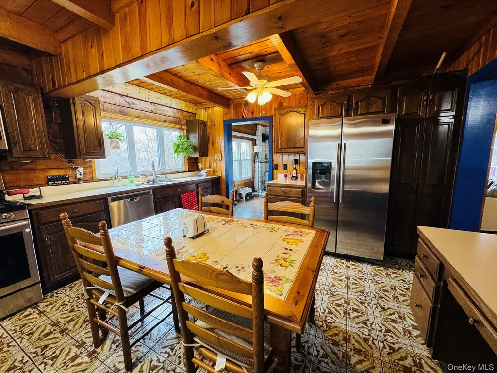 12 Wyms Heights Drive Marlboro NY 12542