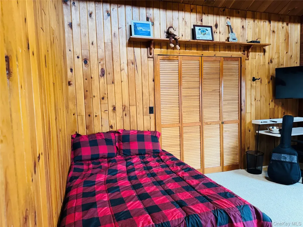 12 Wyms Heights Drive Marlboro NY 12542