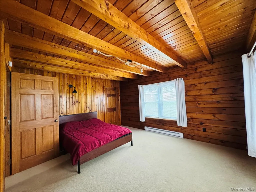 12 Wyms Heights Drive Marlboro NY 12542