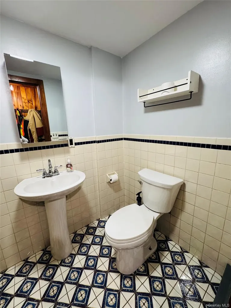 12 Wyms Heights Drive Marlboro NY 12542