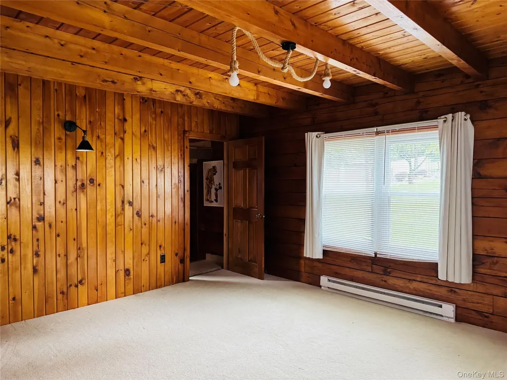 12 Wyms Heights Drive Marlboro NY 12542