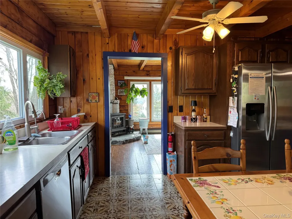 12 Wyms Heights Drive Marlboro NY 12542