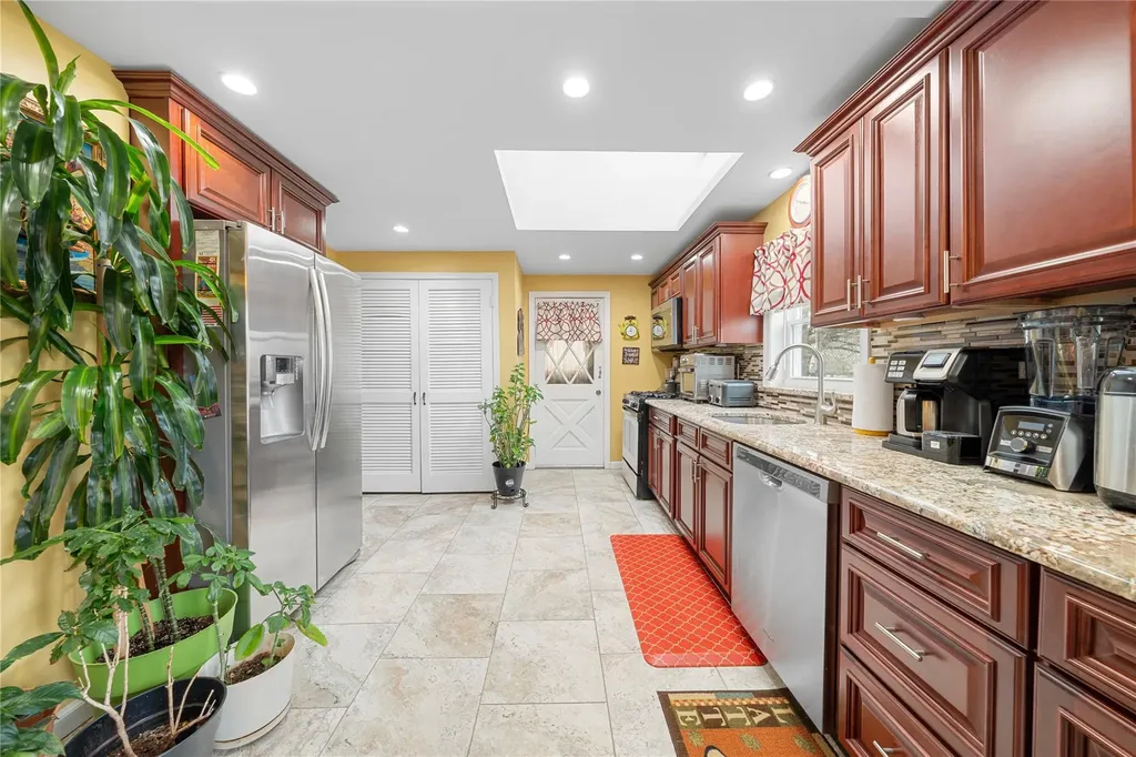 37 Oceanview Avenue Valley Stream NY 11581
