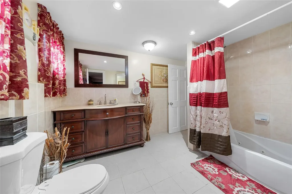 37 Oceanview Avenue Valley Stream NY 11581