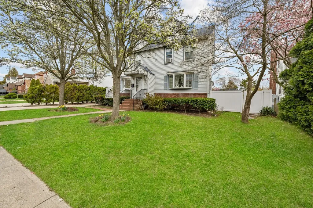 37 Oceanview Avenue Valley Stream NY 11581
