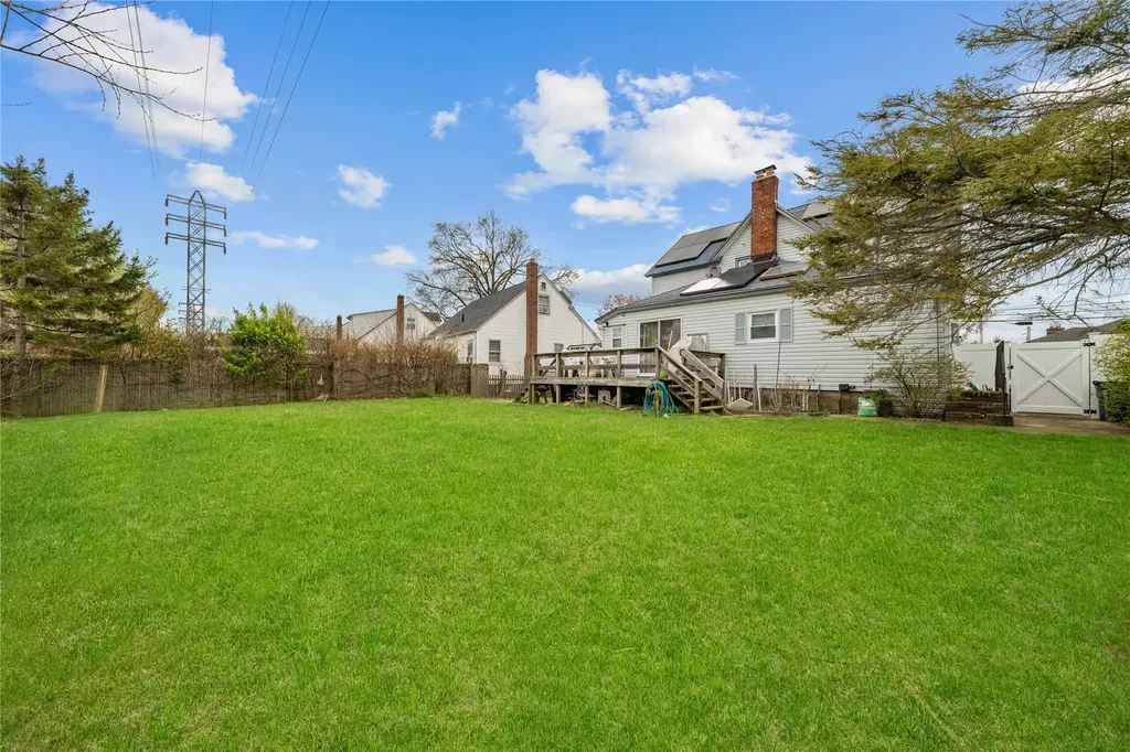 37 Oceanview Avenue Valley Stream NY 11581