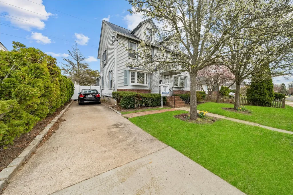 37 Oceanview Avenue Valley Stream NY 11581