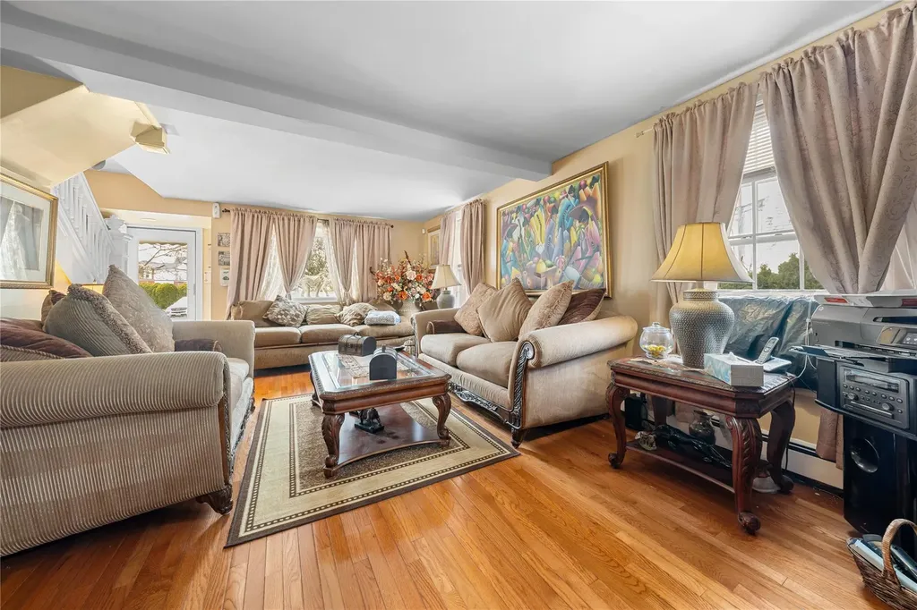 37 Oceanview Avenue Valley Stream NY 11581