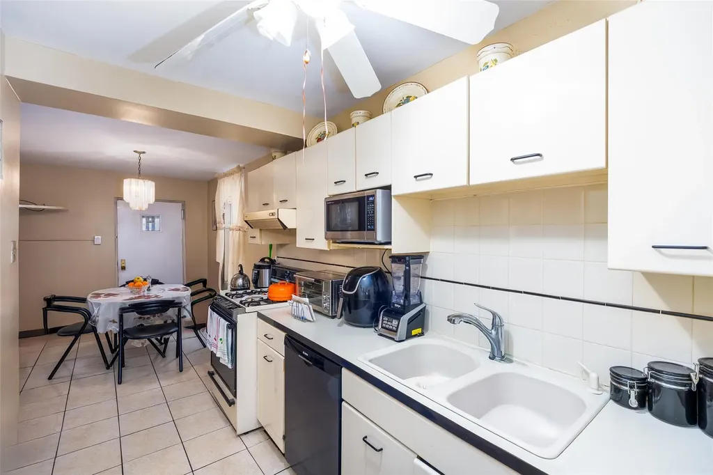 3518 Clarendon Road Brooklyn NY 11203