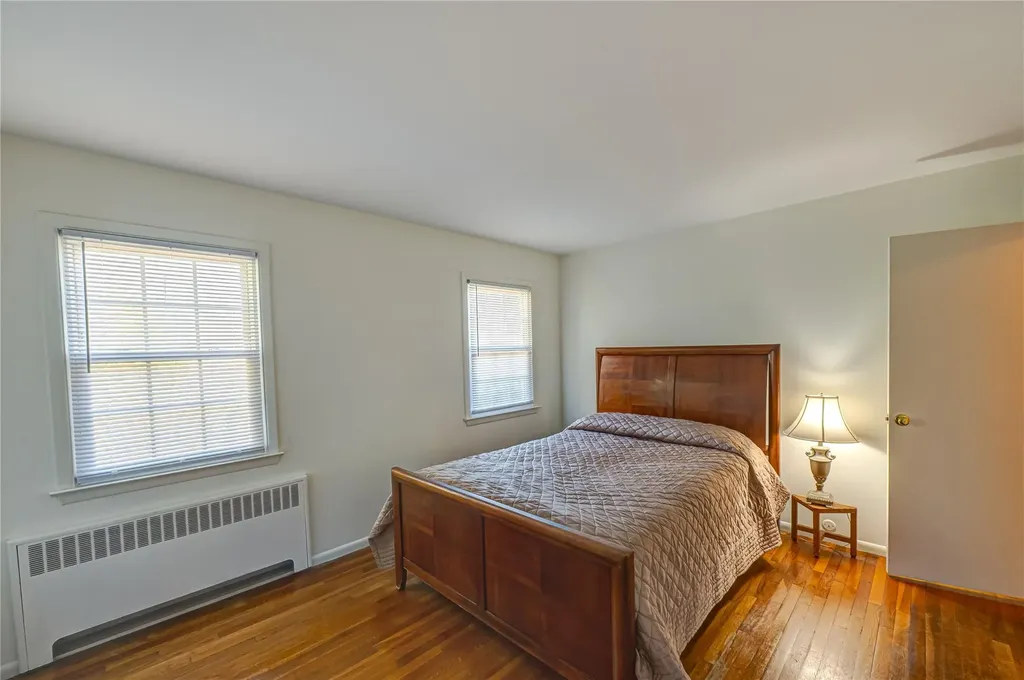5 Cinderella Lane Saint James NY 11780