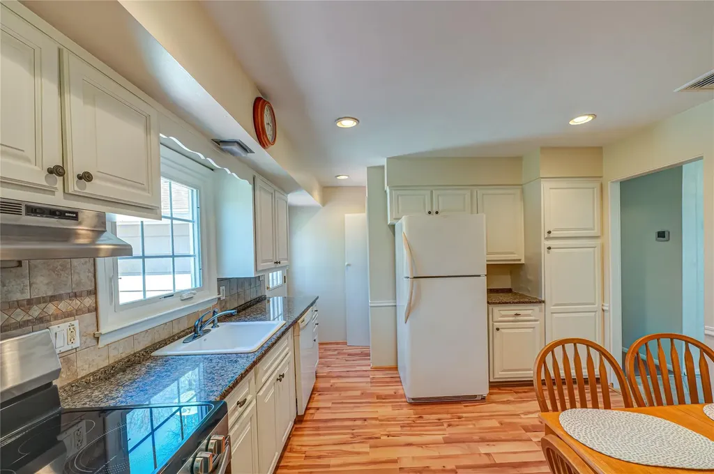5 Cinderella Lane Saint James NY 11780