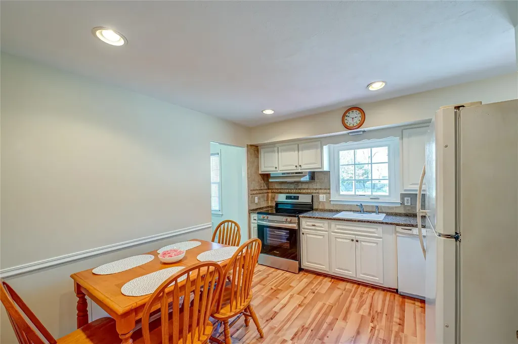 5 Cinderella Lane Saint James NY 11780