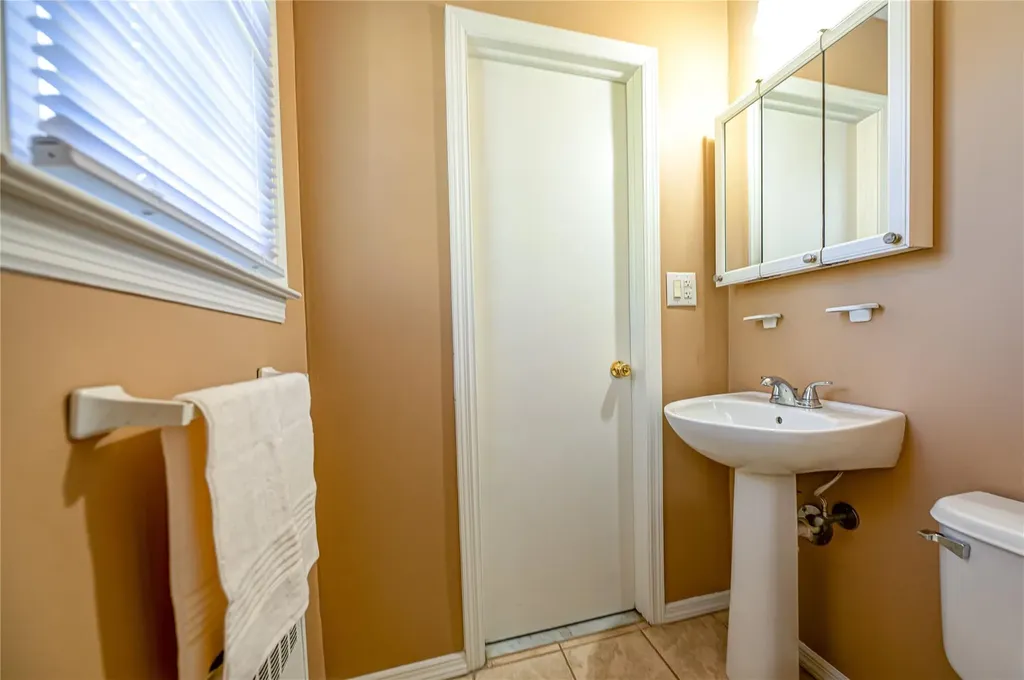 5 Cinderella Lane Saint James NY 11780