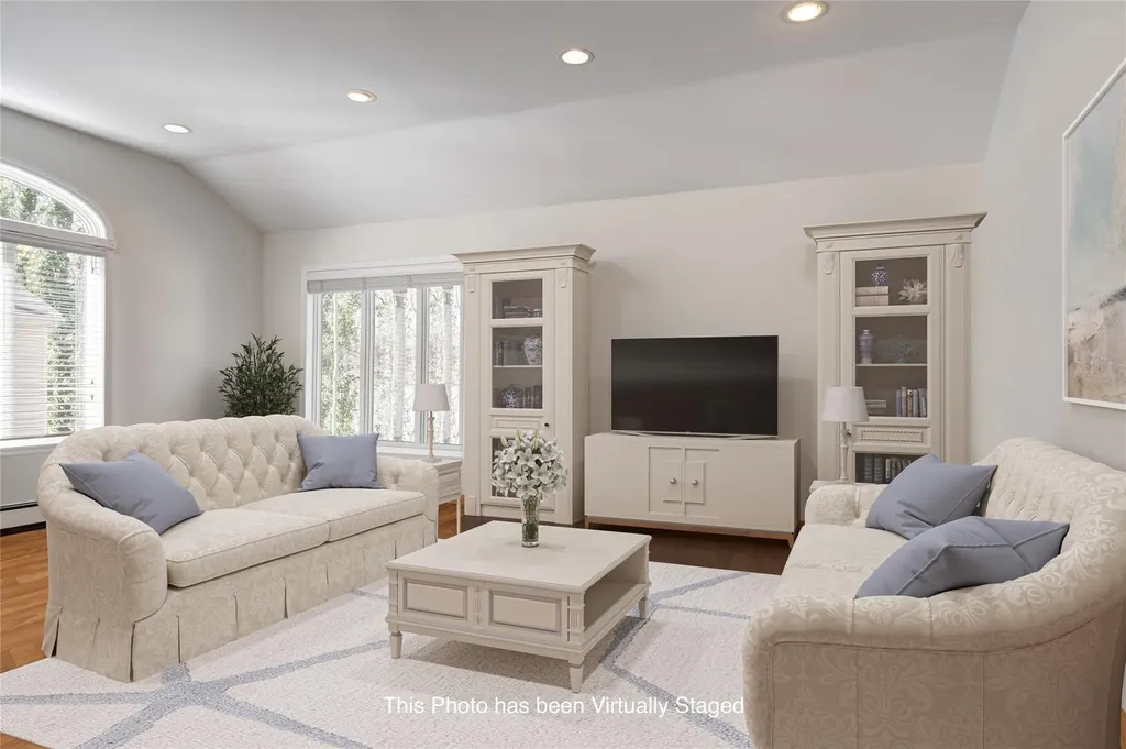 1a Carnegie Avenue Cold Spring Harbor NY 11724
