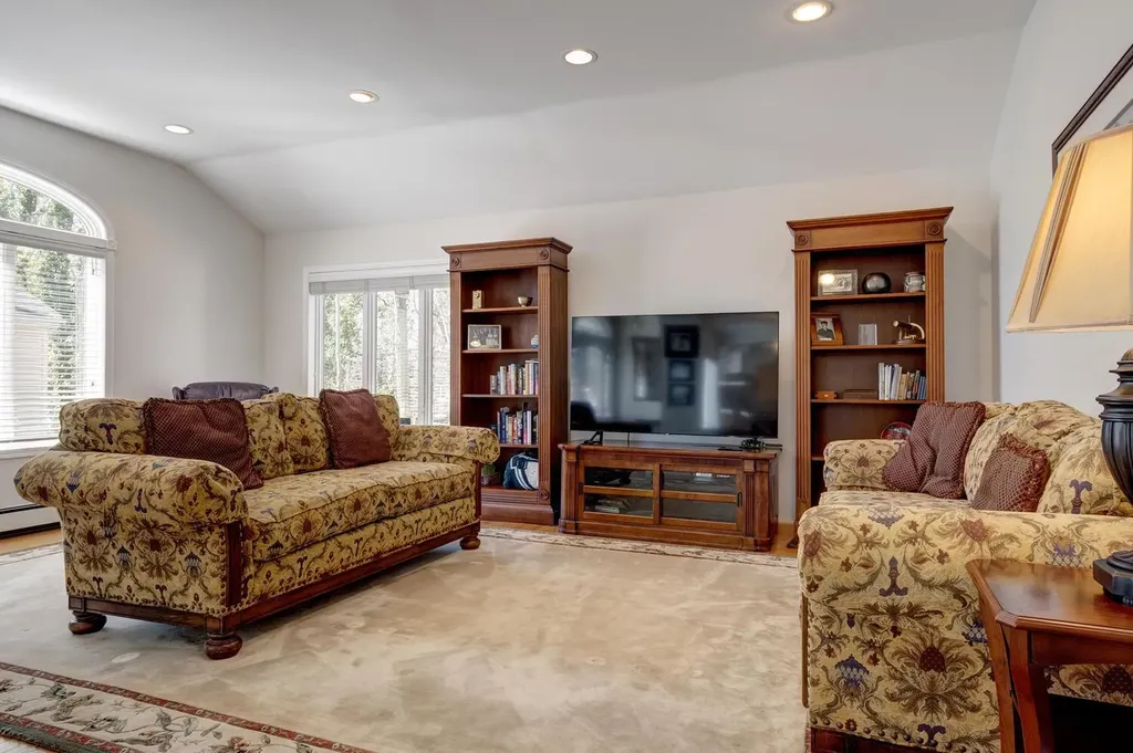 1a Carnegie Avenue Cold Spring Harbor NY 11724