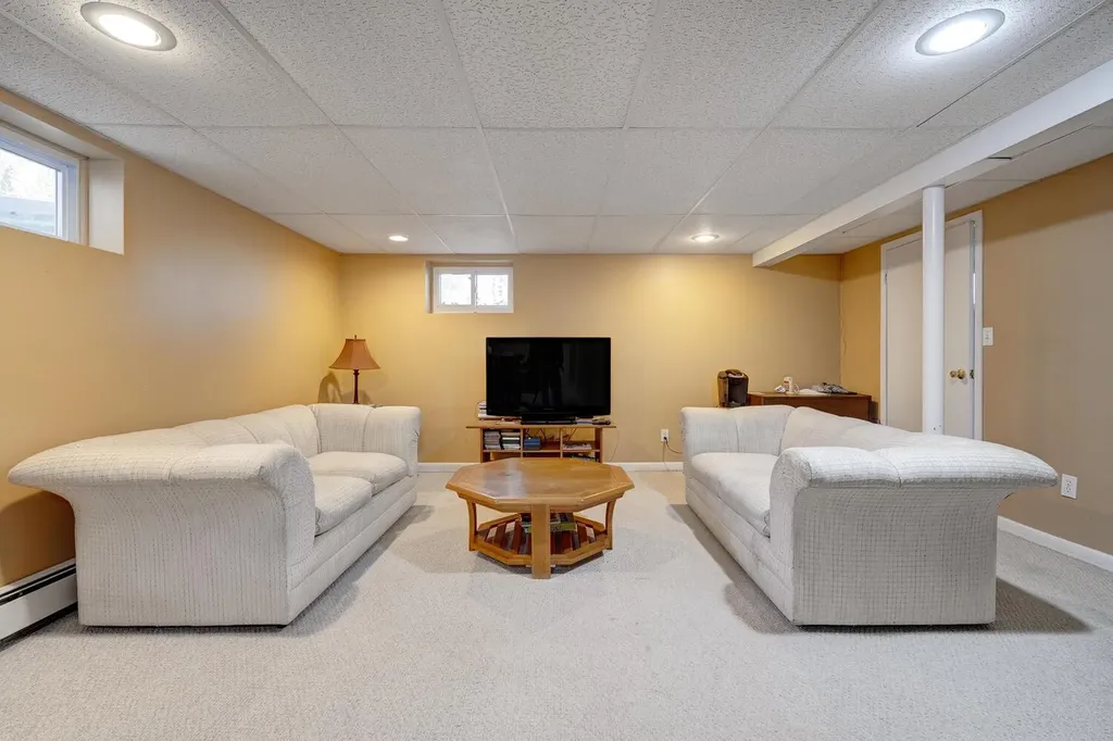 1a Carnegie Avenue Cold Spring Harbor NY 11724