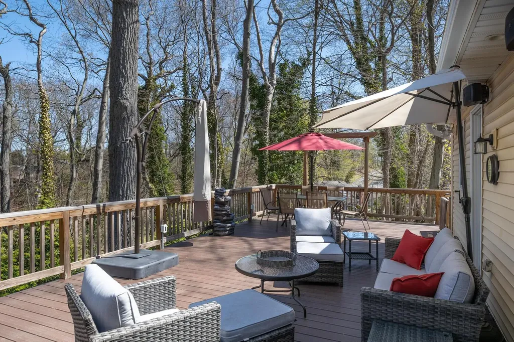 1a Carnegie Avenue Cold Spring Harbor NY 11724