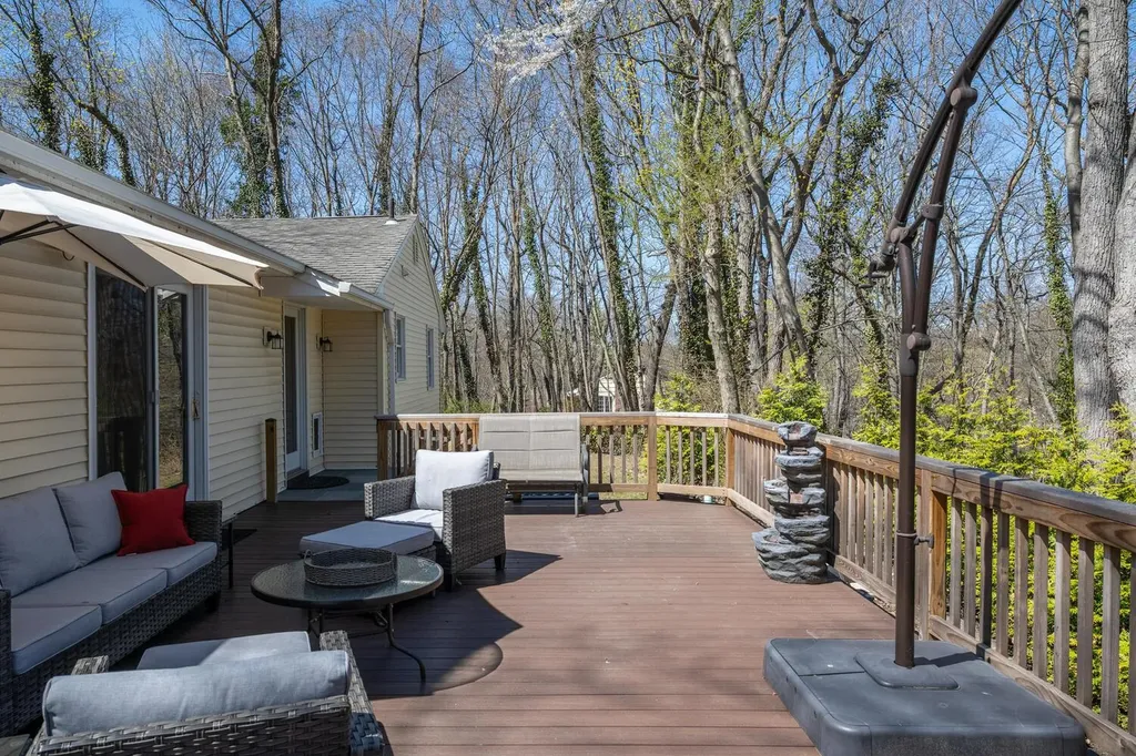 1a Carnegie Avenue Cold Spring Harbor NY 11724