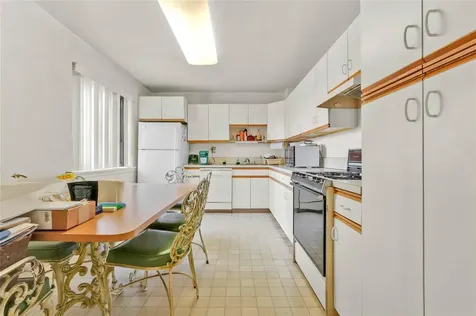 138-25 31 Drive Flushing NY 11354