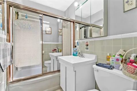 138-25 31 Drive Flushing NY 11354