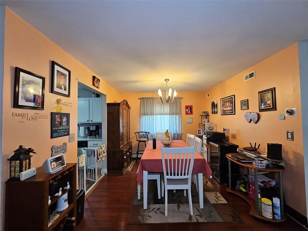 5 Abingdon Mews Middletown NY 10940