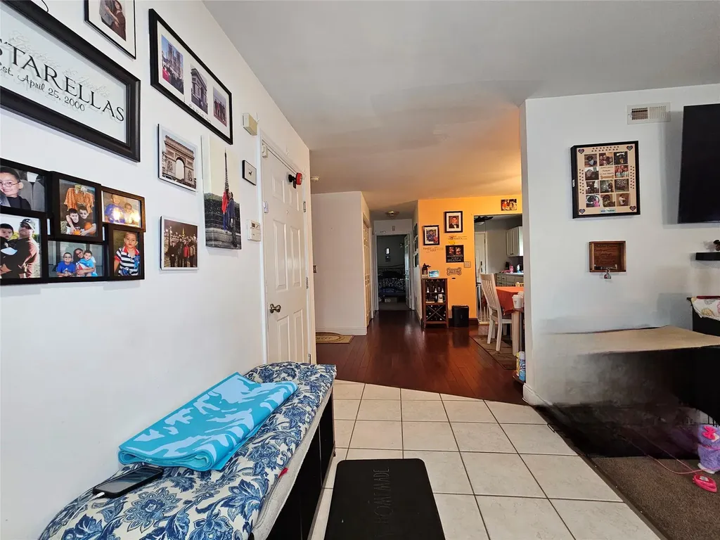 5 Abingdon Mews Middletown NY 10940