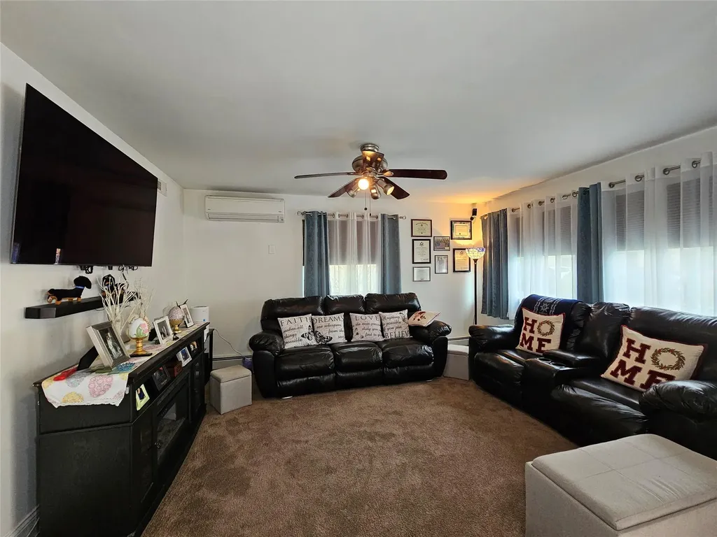 5 Abingdon Mews Middletown NY 10940