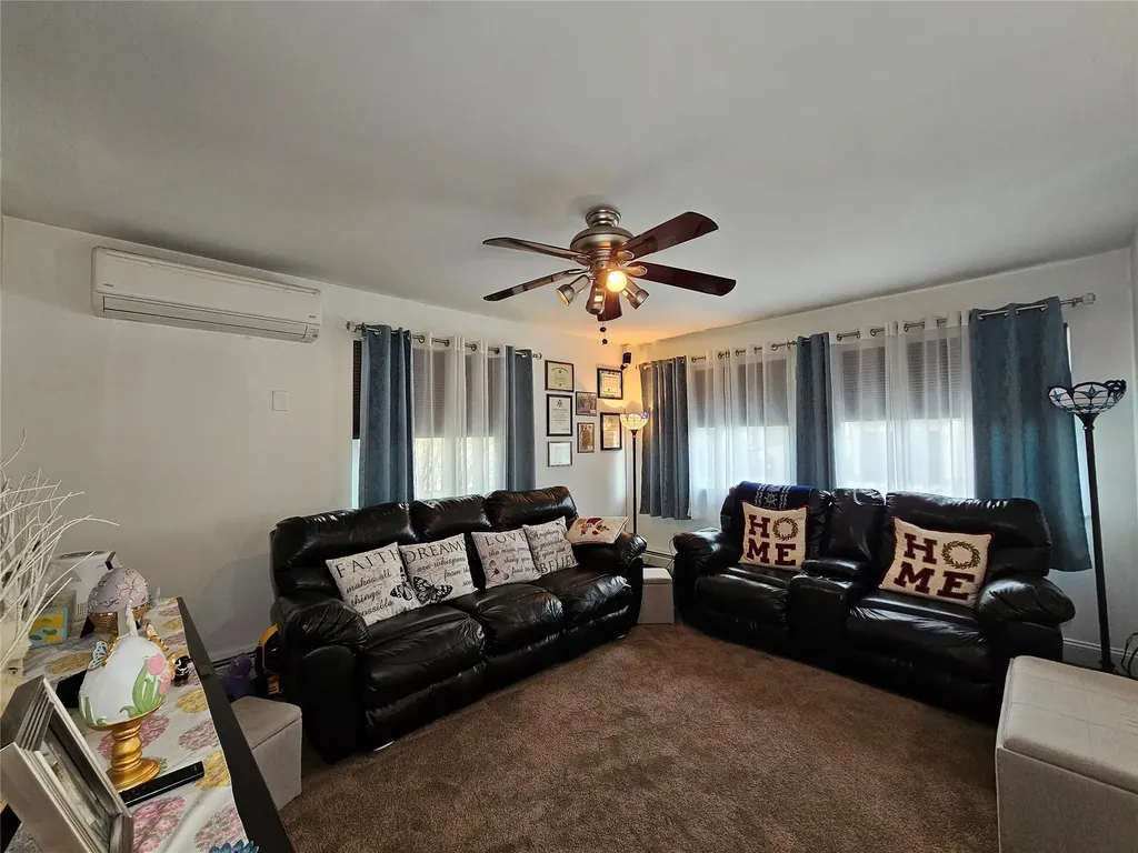 5 Abingdon Mews Middletown NY 10940