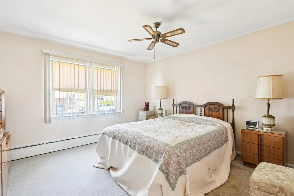 622 14th Street West Babylon NY 11704