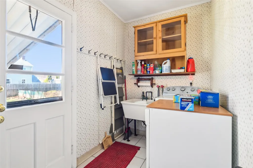 622 14th Street West Babylon NY 11704