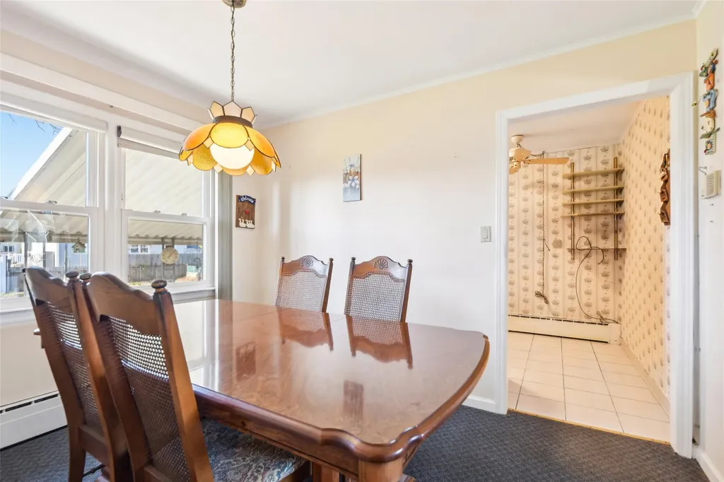 622 14th Street West Babylon NY 11704