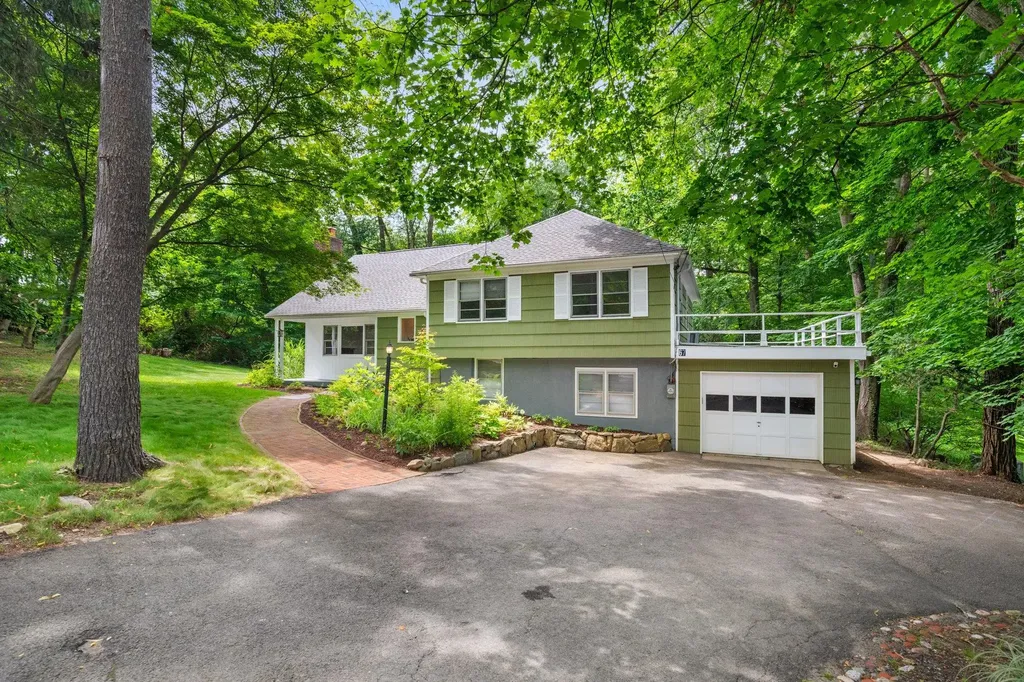 67 Ridge Road Hartsdale NY 10530